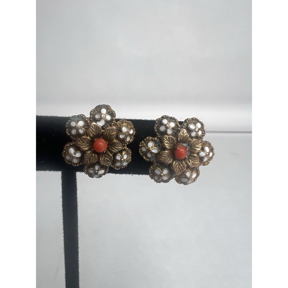Vtg Antigue Brass Screww Back Earrings Daisy‎ Red Stone